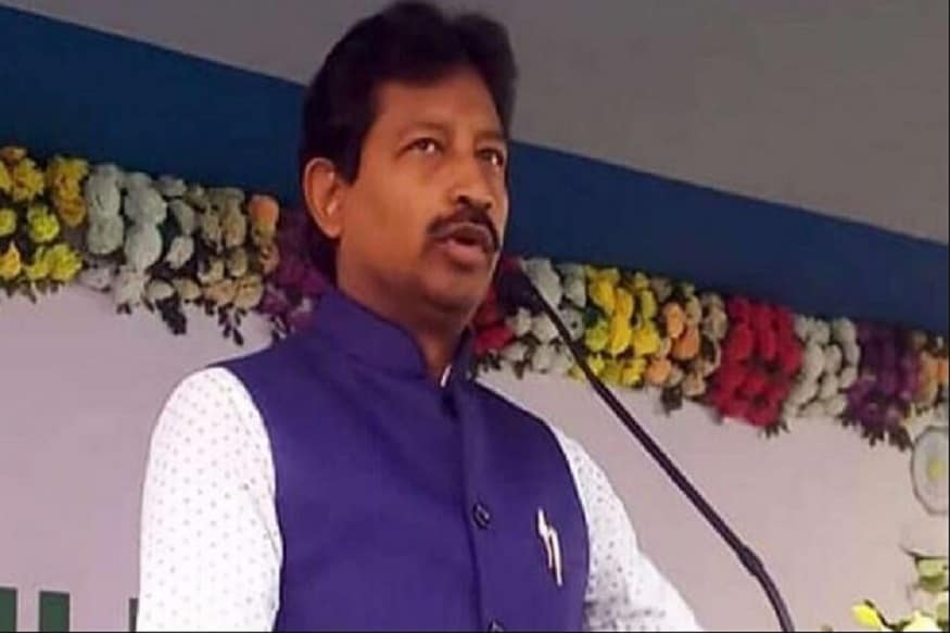 বিজেপি নেতার মনোনয়ন পত্র অনুযায়ী, তাঁর নিজের অস্থাবর সম্পত্তির মোট পরিমাণ ১৮,৩৭,০৬৬.৭৯ টাকা৷ আর রাজীব বন্দ্যোপাধ্যায়ের স্ত্রীর অস্থাবর সম্পত্তির পরিমাণ ১০,৮২,১৬৩.২১ টাকা৷ বিজেপি নেতার মনোনয়ন পত্র অনুযায়ী, তাঁর নিজের অস্থাবর সম্পত্তির মোট পরিমাণ ১৮,৩৭,০৬৬.৭৯ টাকা৷ আর রাজীব বন্দ্যোপাধ্যায়ের স্ত্রীর অস্থাবর সম্পত্তির পরিমাণ ১০,৮২,১৬৩.২১ টাকা৷