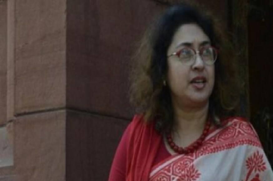 অন্য দিকে এ দিনই তৃণমূল সাংসদ শতাব্দী রায় ফেসবুকে পোস্ট করে নাম না করেই দলের একাংশের বিরুদ্ধে ক্ষোভ প্রকাশ করেছেন৷ সবথেকে তাৎপর্যপূর্ণ বিষয়, শতাব্দীও জানিয়েছেন নতুন কোনও সিদ্ধান্ত নিলে আগামী ১৬ জানুয়ারি বেলা দুটোর সময় জানাবেন তিনি৷ অন্য দিকে এ দিনই তৃণমূল সাংসদ শতাব্দী রায় ফেসবুকে পোস্ট করে নাম না করেই দলের একাংশের বিরুদ্ধে ক্ষোভ প্রকাশ করেছেন৷ সবথেকে তাৎপর্যপূর্ণ বিষয়, শতাব্দীও জানিয়েছেন নতুন কোনও সিদ্ধান্ত নিলে আগামী ১৬ জানুয়ারি বেলা দুটোর সময় জানাবেন তিনি৷