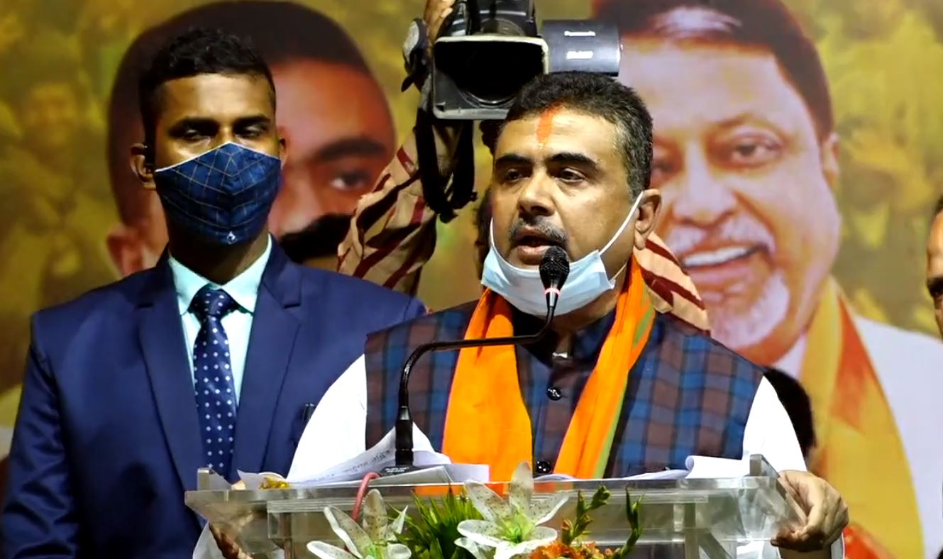 শুভেন্দু বলেন, 'আমি সিপিএমের বিরুদ্ধে লড়াই করেছি৷ কিন্তু তারাও কোনওদিন তৃণমূলের সভায় ঢিল মারেনি৷ আজকে আমরা সেই দৃশ্যও দেখলাম! বিভিন্ন জায়গায় বিজেপি কর্মীদের গাড়ি আটকানো হয়েছে, বাধা দেওয়া হয়েছে৷' শুভেন্দু বলেন, 'আমি সিপিএমের বিরুদ্ধে লড়াই করেছি৷ কিন্তু তারাও কোনওদিন তৃণমূলের সভায় ঢিল মারেনি৷ আজকে আমরা সেই দৃশ্যও দেখলাম! বিভিন্ন জায়গায় বিজেপি কর্মীদের গাড়ি আটকানো হয়েছে, বাধা দেওয়া হয়েছে৷'