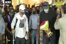 অস্ট্রেলিয়া জিতে দেশে ফিরল টিম ইন্ডিয়া, বিমানবন্দরে শাস্ত্রীদের সংবর্ধনা অস্ট্রেলিয়া জিতে দেশে ফিরল টিম ইন্ডিয়া, বিমানবন্দরে শাস্ত্রীদের সংবর্ধনা