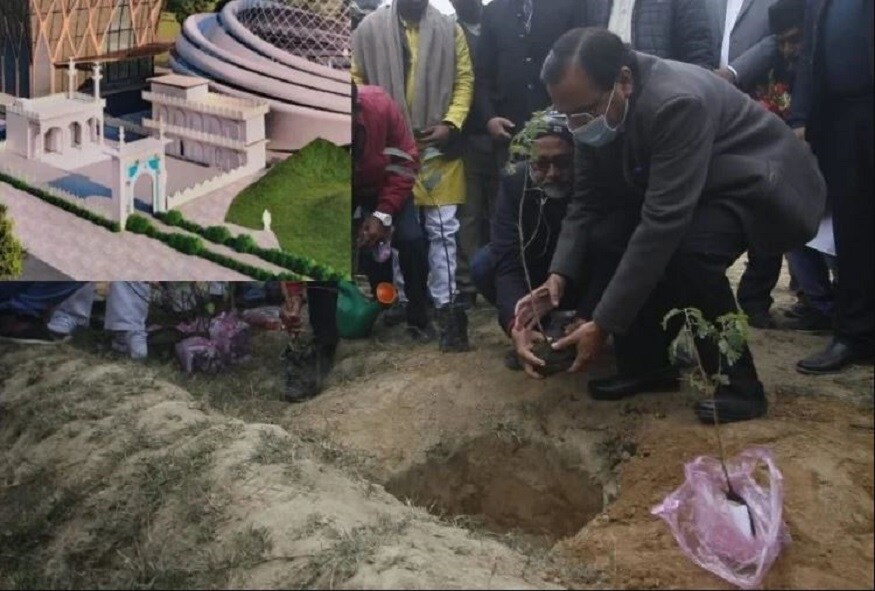 পাশাপাশি সেই সাইটে বৃক্ষ রোপণ শুরু করা হল৷ NDTV -র রিপোর্ট অনুযায়ি ইন্দো-ইসলামিক ফাউন্ডেশনের (IICF) জাফর আহমেদ ফারুকি পতাকা উত্তোলন করেন৷ চারা গাছ রোপনের সময় হাজির ছিলেন ট্রাস্টের ১২ সদস্য৷ ফারুকি -কে উদ্ধৃত করে বলা হয়েছে জমি পরীক্ষার পর সাইটে কনস্ট্রাকশনের কাজ শুরু হবে৷ জমির রিপোর্ট এলে এবং সাইটের ম্যাপ অ্যাপ্রুভ হলেই হবে কাজ৷ এই ধর্মীয় প্রপার্টি তৈরির জন্য অনুদানের আসা ইতিমধ্যেই শুরু হয়ে গেছে৷ পাশাপাশি সেই সাইটে বৃক্ষ রোপণ শুরু করা হল৷ NDTV -র রিপোর্ট অনুযায়ি ইন্দো-ইসলামিক ফাউন্ডেশনের (IICF) জাফর আহমেদ ফারুকি পতাকা উত্তোলন করেন৷ চারা গাছ রোপনের সময় হাজির ছিলেন ট্রাস্টের ১২ সদস্য৷ ফারুকি -কে উদ্ধৃত করে বলা হয়েছে জমি পরীক্ষার পর সাইটে কনস্ট্রাকশনের কাজ শুরু হবে৷ জমির রিপোর্ট এলে এবং সাইটের ম্যাপ অ্যাপ্রুভ হলেই হবে কাজ৷ এই ধর্মীয় প্রপার্টি তৈরির জন্য অনুদানের আসা ইতিমধ্যেই শুরু হয়ে গেছে৷