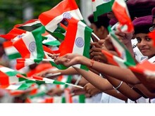প্লাস্টিকের নয়, কাগজের জাতীয় পতাকা ব্যবহার করার নির্দেশিকা স্বরাষ্ট্র মন্ত্রকে