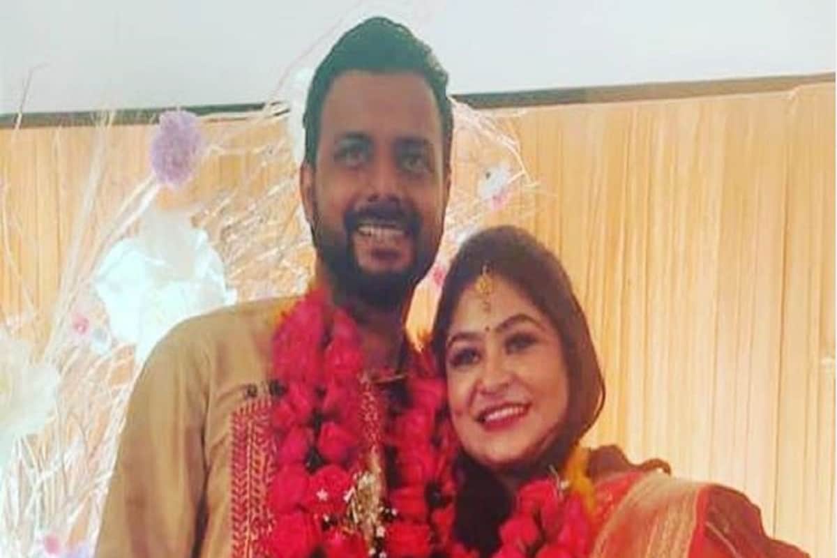টলিউডে চলছে বিয়ের মরশুম! দেবলীনা-গৌরব, ত্বরিতা-সৌরভের পর এবার সাতপাকে বাঁধা পড়লেন বাংলা ছবির অ্যাংরি ইয়ং ম্যান ইন্দ্রাশিস রায় টলিউডে চলছে বিয়ের মরশুম! দেবলীনা-গৌরব, ত্বরিতা-সৌরভের পর এবার সাতপাকে বাঁধা পড়লেন বাংলা ছবির অ্যাংরি ইয়ং ম্যান ইন্দ্রাশিস রায়