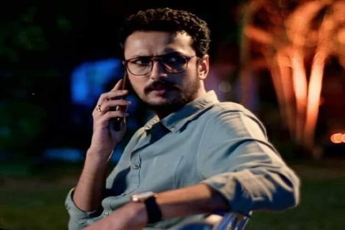 কেউ ডাকে বাবিন, কেউ ডাকে সৌজন্য। জনপ্রিয় টেলিসিরিয়াল খড়কুটোর সুবাদে তুমুল জনপ্রিয় টেলি অভিনেতা কৌশিক রায় এবার নতুন ইনিংস শুরু করলেন। বিজেপিতে যোগ দিলেন তিনি। ছবি ফেসবুক থেকে নেওয়া। কেউ ডাকে বাবিন, কেউ ডাকে সৌজন্য। জনপ্রিয় টেলিসিরিয়াল খড়কুটোর সুবাদে তুমুল জনপ্রিয় টেলি অভিনেতা কৌশিক রায় এবার নতুন ইনিংস শুরু করলেন। বিজেপিতে যোগ দিলেন তিনি। ছবি ফেসবুক থেকে নেওয়া।