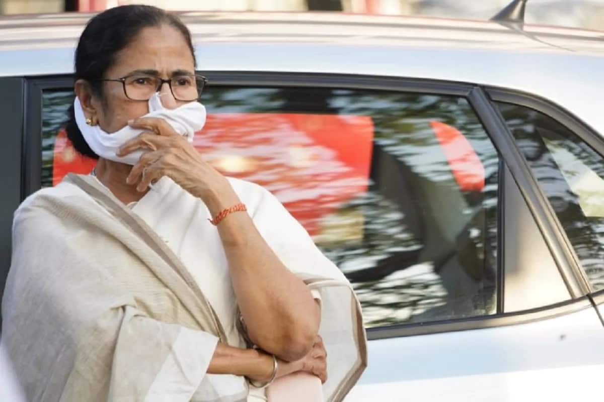 হুগলি জেলার মোট আসন সংখ্যা ১৮৷ ২০১৬-র বিধানসভা নির্বাচন অনুযায়ী তার মধ্যে ১৬টিতে জয়ী হয়েছিল তৃণমূল৷ বাম ও কংগ্রেস জিতেছিল ১টি করে আসনে৷ কিন্তু গত লোকসভা নির্বাচনের ফলাফলের নিরিখে মাত্র ১০টি আসনে এগিয়ে ছিল তারা৷ বিজেপি এগিয়ে গিয়েছিল ৮টি আসনে৷ তার মধ্যে ছিল সিঙ্গুরও৷ হুগলি জেলার মোট আসন সংখ্যা ১৮৷ ২০১৬-র বিধানসভা নির্বাচন অনুযায়ী তার মধ্যে ১৬টিতে জয়ী হয়েছিল তৃণমূল৷ বাম ও কংগ্রেস জিতেছিল ১টি করে আসনে৷ কিন্তু গত লোকসভা নির্বাচনের ফলাফলের নিরিখে মাত্র ১০টি আসনে এগিয়ে ছিল তারা৷ বিজেপি এগিয়ে গিয়েছিল ৮টি আসনে৷ তার মধ্যে ছিল সিঙ্গুরও৷