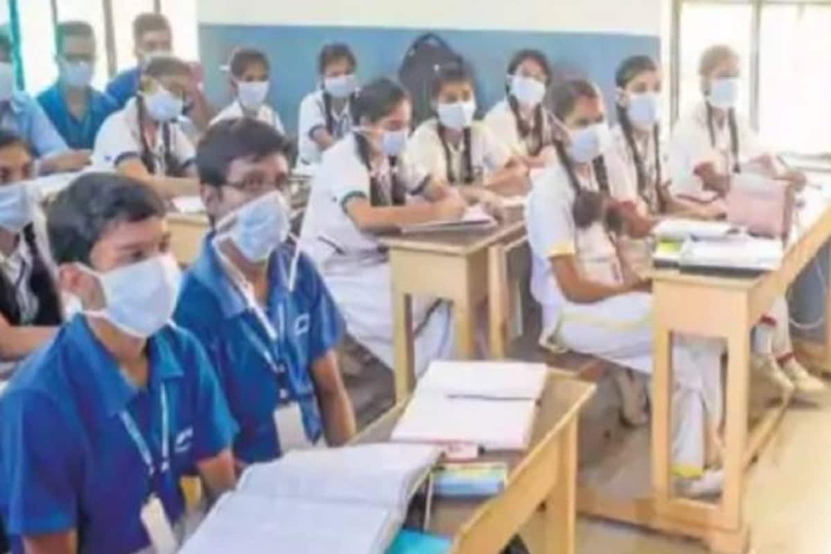 •৪. স্কুলগুলিকে কেবল ক্লাস চালু করার অনুমতি দেওয়া হয়েছে। এগুলি ছাড়া কোনও সমাবেশ, জমায়েত, বহিরাগত বা শারীরিক ক্রিয়াকলাপ অনুমোদিত নয়। •৪. স্কুলগুলিকে কেবল ক্লাস চালু করার অনুমতি দেওয়া হয়েছে। এগুলি ছাড়া কোনও সমাবেশ, জমায়েত, বহিরাগত বা শারীরিক ক্রিয়াকলাপ অনুমোদিত নয়।