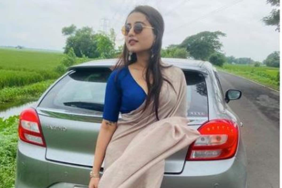 শ্যুটিং, কাজের পাশাপাশি ঘুরে বেড়ানোও বেশ পছন্দ স্বস্তিকার। কখনও শহরের মধ্যেই লং ড্রাইভ । আবার কখনও ব্যাগ গুছিয়ে পাহাড় বা সমুদ্রে পাড়ি দেন অভিনেত্রী। শ্যুটিং, কাজের পাশাপাশি ঘুরে বেড়ানোও বেশ পছন্দ স্বস্তিকার। কখনও শহরের মধ্যেই লং ড্রাইভ । আবার কখনও ব্যাগ গুছিয়ে পাহাড় বা সমুদ্রে পাড়ি দেন অভিনেত্রী।