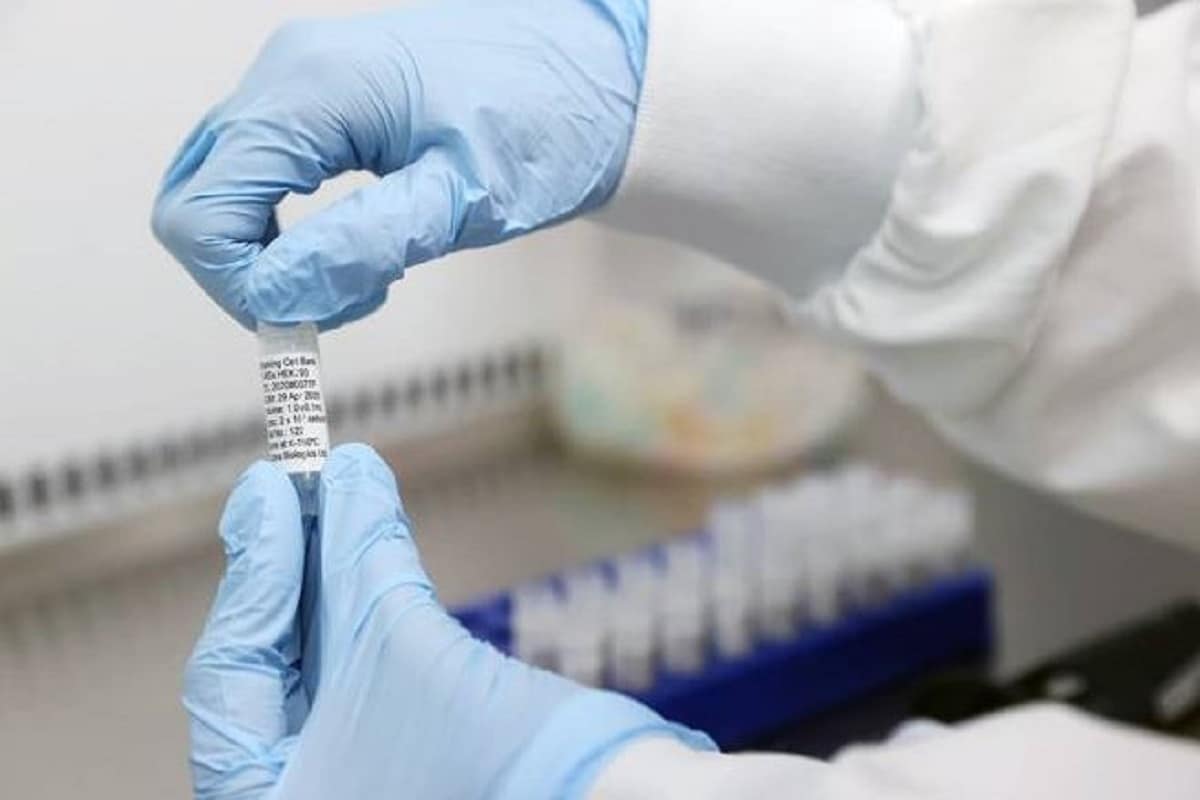 Biological E একটি হায়দরাবাদের কোম্পানি তারা প্রোটিন বেসড ভ্যাকসিন বানাচ্ছে৷ মার্কিন সংস্থা Baylor College of Medicine -র সঙ্গে যৌথ উদ্যোগে এই ভ্যাকসিন তৈরির কাজ চলছে৷ এদের প্রথম পর্বের হিউম্যান ট্রায়াল চলছে৷ Biological E’s Phase 2 ট্রায়াল ২০২১-র মার্চে শুরু হবে৷ করোনা অতিমারির জন্য ভ্যাকসিন তৈরি করতে বিই ৫ মিলিয়ন ডলার ফান্ডিং করেছিলন তারা৷ Biological E একটি হায়দরাবাদের কোম্পানি তারা প্রোটিন বেসড ভ্যাকসিন বানাচ্ছে৷ মার্কিন সংস্থা Baylor College of Medicine -র সঙ্গে যৌথ উদ্যোগে এই ভ্যাকসিন তৈরির কাজ চলছে৷ এদের প্রথম পর্বের হিউম্যান ট্রায়াল চলছে৷ Biological E’s Phase 2 ট্রায়াল ২০২১-র মার্চে শুরু হবে৷ করোনা অতিমারির জন্য ভ্যাকসিন তৈরি করতে বিই ৫ মিলিয়ন ডলার ফান্ডিং করেছিলন তারা৷