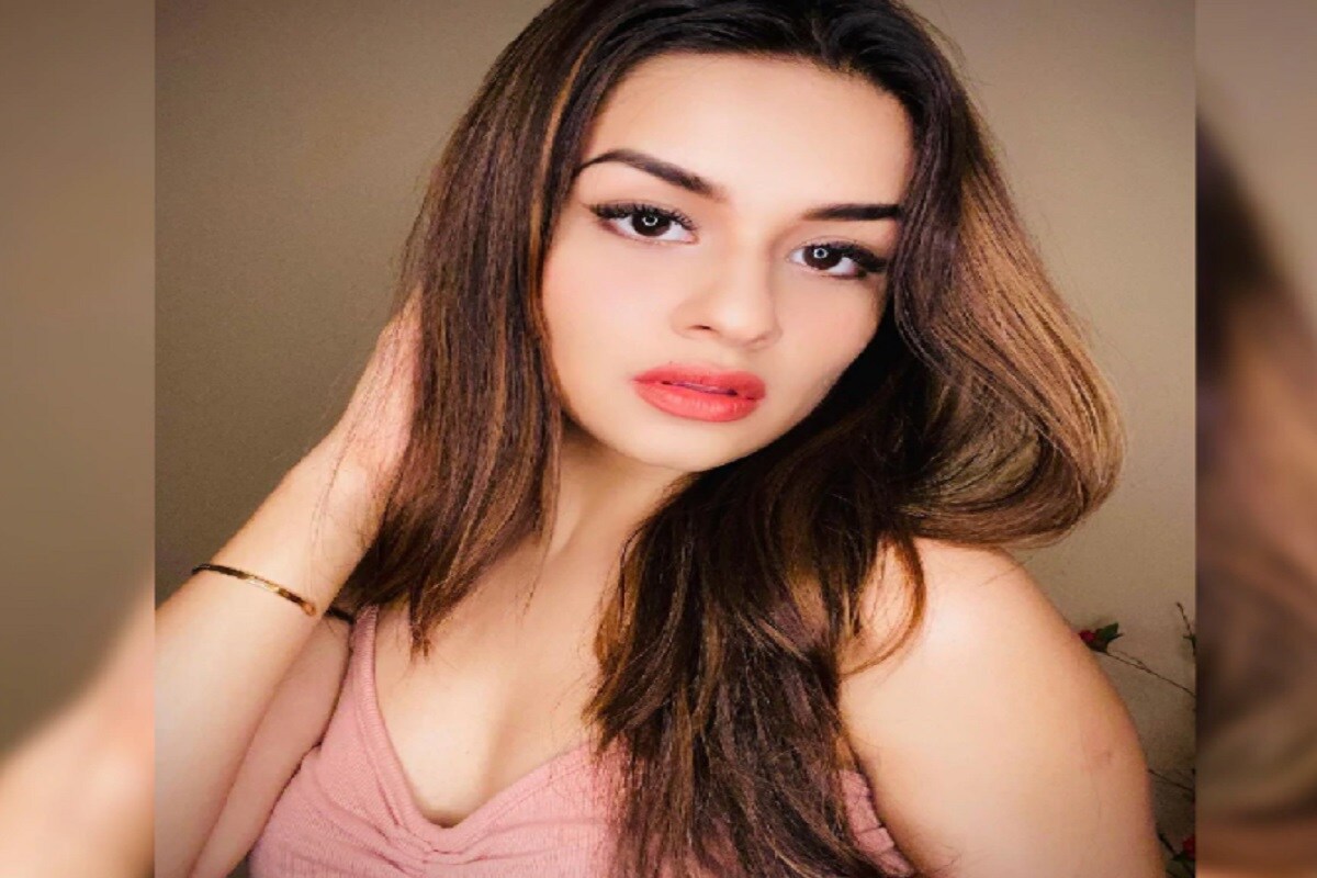 প্রচুর সংখ্যাক ফলোয়ার থাকার জন্য অবনীতের বেশিরভাগ ছবিই সুপার ভাইরাল হয়ে থাকে ৷ মানুষ বেশ পছন্দও করেন ৷ ছবি সৌজন্যে ইনস্টাগ্রাম ৷ প্রচুর সংখ্যাক ফলোয়ার থাকার জন্য অবনীতের বেশিরভাগ ছবিই সুপার ভাইরাল হয়ে থাকে ৷ মানুষ বেশ পছন্দও করেন ৷ ছবি সৌজন্যে ইনস্টাগ্রাম ৷