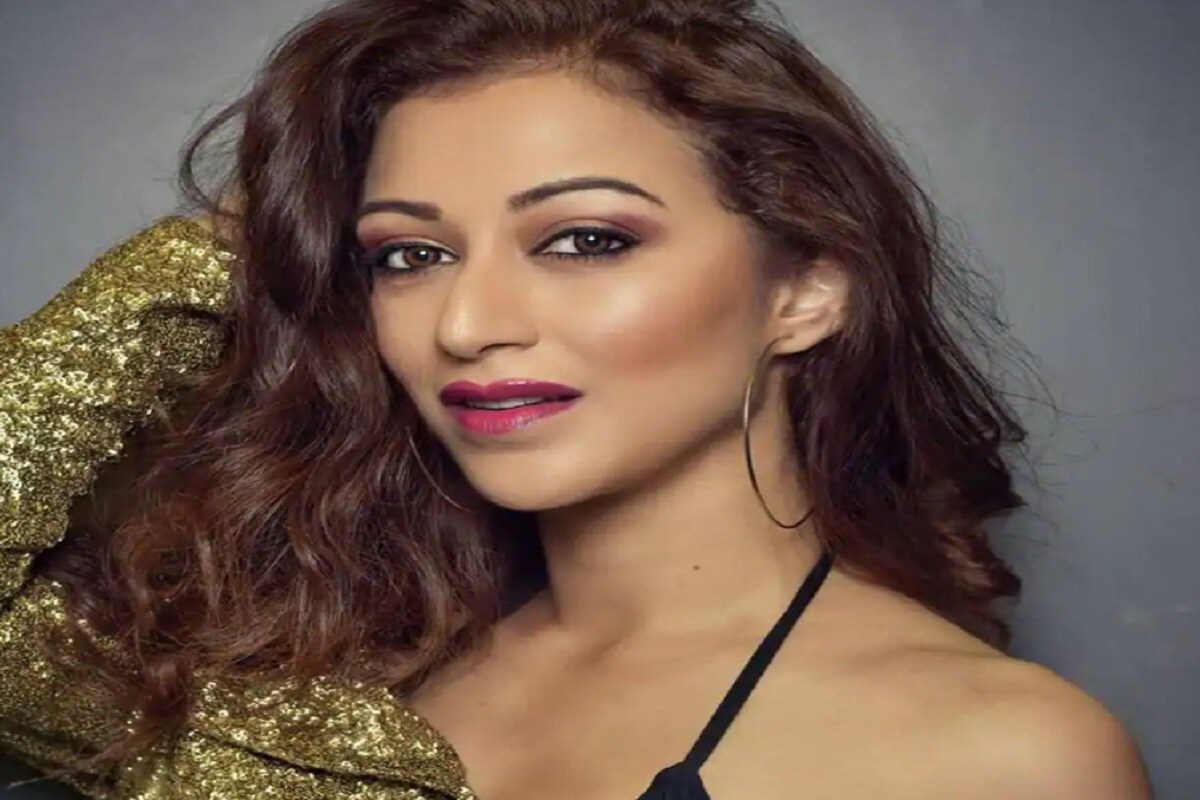 এছাড়াও সব সময়ে খুশি খুশি থাকতে হয়, তারই বহিঃপ্রকাশ চেহারায় দখা যায় ৷ ছবি সৌজন্যে ইনস্টাগ্রাম ৷ এছাড়াও সব সময়ে খুশি খুশি থাকতে হয়, তারই বহিঃপ্রকাশ চেহারায় দখা যায় ৷ ছবি সৌজন্যে ইনস্টাগ্রাম ৷