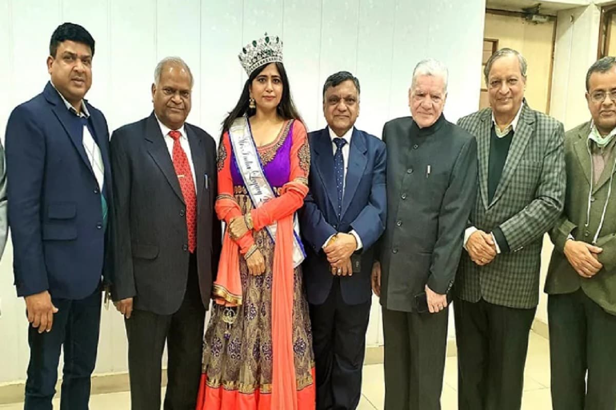 এবার প্রিয়াঙ্কা মিসেস ওয়াল্ড প্রতিযোগিতার প্রস্তুতি নিচ্ছেন ৷ প্রিয়াঙ্কা জুনেজাকে এসডিপিজি কলেজে একটি বর্ণাঢ্য অনুষ্ঠানের মাধ্যমে সম্মান দিয়েছেন ৷ প্রধান অতিথি প্রিয়াঙ্কাকে সম্মানের সঙ্গে সঙ্গে ফলকও প্রদান করেছেন ৷ এবার প্রিয়াঙ্কা মিসেস ওয়াল্ড প্রতিযোগিতার প্রস্তুতি নিচ্ছেন ৷ প্রিয়াঙ্কা জুনেজাকে এসডিপিজি কলেজে একটি বর্ণাঢ্য অনুষ্ঠানের মাধ্যমে সম্মান দিয়েছেন ৷ প্রধান অতিথি প্রিয়াঙ্কাকে সম্মানের সঙ্গে সঙ্গে ফলকও প্রদান করেছেন ৷
