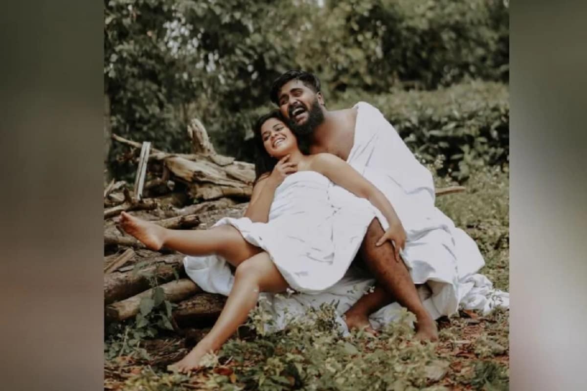 দু'জনেই দুর্দান্ত আন্দাজে বিয়ে ও বিয়ের পরে নানান রকমের ছবি তুলেছেন যা সোশ্যাল মিডিয়া কাঁপিয়েছে ৷ ছবি সৌজন্যে ইনস্টাগ্রাম ৷ দু'জনেই দুর্দান্ত আন্দাজে বিয়ে ও বিয়ের পরে নানান রকমের ছবি তুলেছেন যা সোশ্যাল মিডিয়া কাঁপিয়েছে ৷ ছবি সৌজন্যে ইনস্টাগ্রাম ৷