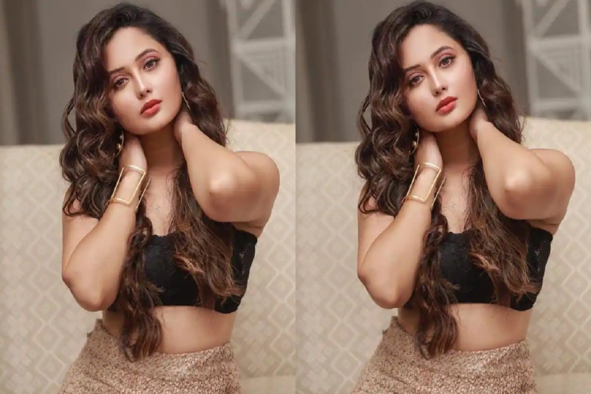 মনে করা হচ্ছে রশ্মি তাঁর সারা মুখে ট্যাটু করিয়েছেন কোনও প্রজেক্টের জন্যই ৷ ছবি সৌজন্যে ইনস্টাগ্রাম ৷ মনে করা হচ্ছে রশ্মি তাঁর সারা মুখে ট্যাটু করিয়েছেন কোনও প্রজেক্টের জন্যই ৷ ছবি সৌজন্যে ইনস্টাগ্রাম ৷
