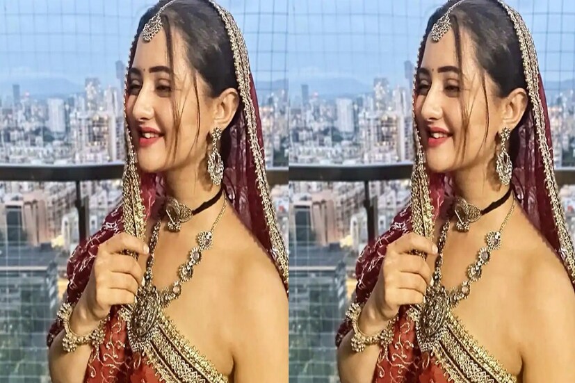 এর আগে রশ্মি দেশাই ট্র্যাডিশনাল অবতারেও সবার মন জয় করেছিলেন বেশ সুন্দ্রী লাগছিল অভিনেত্রীকে দেখে ৷ ছবি সৌজন্যে ইনস্টাগ্রাম ৷