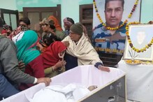 পাক গুলিতে শহিদ জওয়ান, বাবার জন্য গর্ব হয় প্রতিক্রিয়া ছেলের, চোখের জলে বিদায় স্ত্রীর পাক গুলিতে শহিদ জওয়ান, বাবার জন্য গর্ব হয় প্রতিক্রিয়া ছেলের, চোখের জলে বিদায় স্ত্রীর
