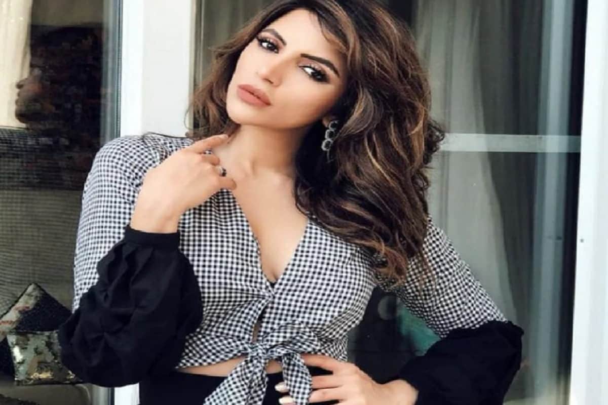 ইনস্টাগ্রামে শামার বেশ কিছু ছবি শেয়ার করেছেন যা মানুষের অত্যন্ত ভাল লেগেছে ৷ লাইক ও শেয়ারের বন্যা বয়ে গিয়েছে ৷ ছবি সৌজন্যে ইনস্টাগ্রাম ৷ ইনস্টাগ্রামে শামার বেশ কিছু ছবি শেয়ার করেছেন যা মানুষের অত্যন্ত ভাল লেগেছে ৷ লাইক ও শেয়ারের বন্যা বয়ে গিয়েছে ৷ ছবি সৌজন্যে ইনস্টাগ্রাম ৷