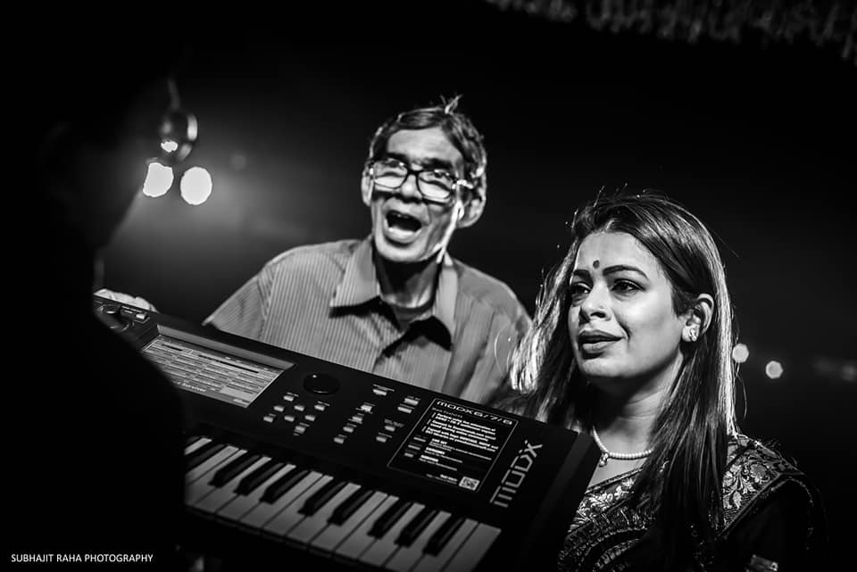 • ৭ ফেব্রুয়ারি ছিল জাঙ্গিপাড়া বইমেলার গানের অনুষ্ঠান । অনুষ্ঠানের বিভিন্ন মূহূর্তের ছবি তিনি পোস্ট করেন তাঁর ফেসবুক পেজে। শো-তে বেগুনি রঙের কাতান বেনারসি পরা ইমনকে গান ধরতে দেখা যায়। • ৭ ফেব্রুয়ারি ছিল জাঙ্গিপাড়া বইমেলার গানের অনুষ্ঠান । অনুষ্ঠানের বিভিন্ন মূহূর্তের ছবি তিনি পোস্ট করেন তাঁর ফেসবুক পেজে। শো-তে বেগুনি রঙের কাতান বেনারসি পরা ইমনকে গান ধরতে দেখা যায়।