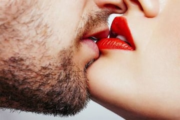 Happy Kiss Day 2021: চুমু খাচ্ছেন খান, এভাবেও খেতে পারেন! Happy Kiss Day 2021: চুমু খাচ্ছেন খান, এভাবেও খেতে পারেন!