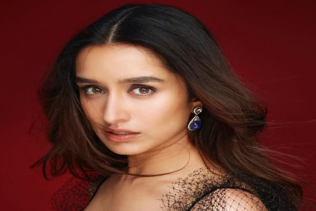 কালো নেটের পোশাকে ভক্তদের রাতের ঘুম কেড়ে নিয়েছেন শ্রদ্ধা কাপুর, আরও মোহময়ী তিনি ৷ ছবি সৌজন্যে ইনস্টাগ্রাম ৷ কালো নেটের পোশাকে ভক্তদের রাতের ঘুম কেড়ে নিয়েছেন শ্রদ্ধা কাপুর, আরও মোহময়ী তিনি ৷ ছবি সৌজন্যে ইনস্টাগ্রাম ৷