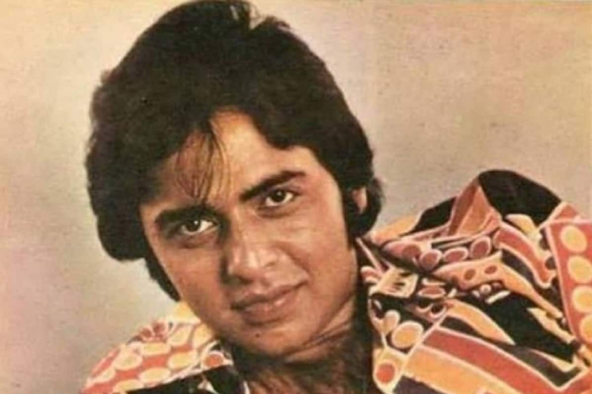 মিষ্টি নায়ক হিসাবেই পরিচিতি রয়েছে বিনোদ মেহেরার ৷ বলিউডের অন্যতম প্রতিশ্রুতিবান নায়কদের তালিকায় বিনোদ মেহেরা অন্যতম নাম ৷ শুধুই ভাল নায়কই নন, বহুমুখী প্রতিভার অধিকারী বিনোদ মেহেরা ৷ শুধুই নায়ক হিসাবে নন, সহ-অভিনেতা হিসাবেও বিনোদ মেহেরার ভূমিকা কখনই অস্বীকার করা যায়না ৷ মিষ্টি নায়ক হিসাবেই পরিচিতি রয়েছে বিনোদ মেহেরার ৷ বলিউডের অন্যতম প্রতিশ্রুতিবান নায়কদের তালিকায় বিনোদ মেহেরা অন্যতম নাম ৷ শুধুই ভাল নায়কই নন, বহুমুখী প্রতিভার অধিকারী বিনোদ মেহেরা ৷ শুধুই নায়ক হিসাবে নন, সহ-অভিনেতা হিসাবেও বিনোদ মেহেরার ভূমিকা কখনই অস্বীকার করা যায়না ৷