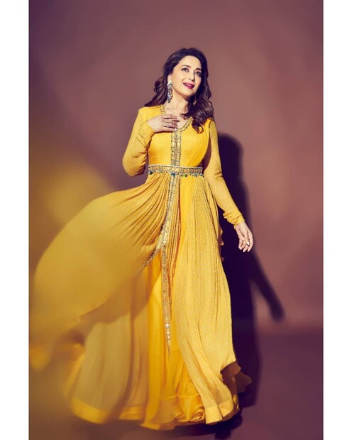 বেশ কিছু ছবিতে অতিথি শিল্পীর ভূমিকায় অভিনয় করেছিলেন মাধুরী যেমন এই জওয়ানি হ্যায় দিওয়ানি, দেড় ইশকিয়া, টোটাল ধামাল, কলঙ্কে ৷ ছবি সৌজন্যে ইনস্টাগ্রাম ৷