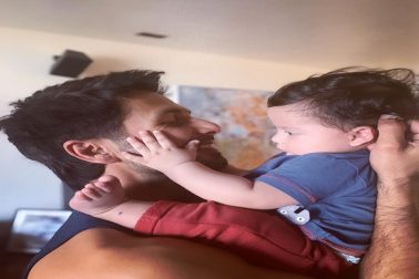 ছেলে জাইন কাপুর (Zain Kapoor) যেন তাঁর জীবনের সূর্যালোক! এক সাক্ষাৎকারে জানিয়েছিলেনও এই গর্বিত বাবা- এত দিনে তাঁর পরিবার পূর্ণতা পেল! ছেলে জাইন কাপুর (Zain Kapoor) যেন তাঁর জীবনের সূর্যালোক! এক সাক্ষাৎকারে জানিয়েছিলেনও এই গর্বিত বাবা- এত দিনে তাঁর পরিবার পূর্ণতা পেল!