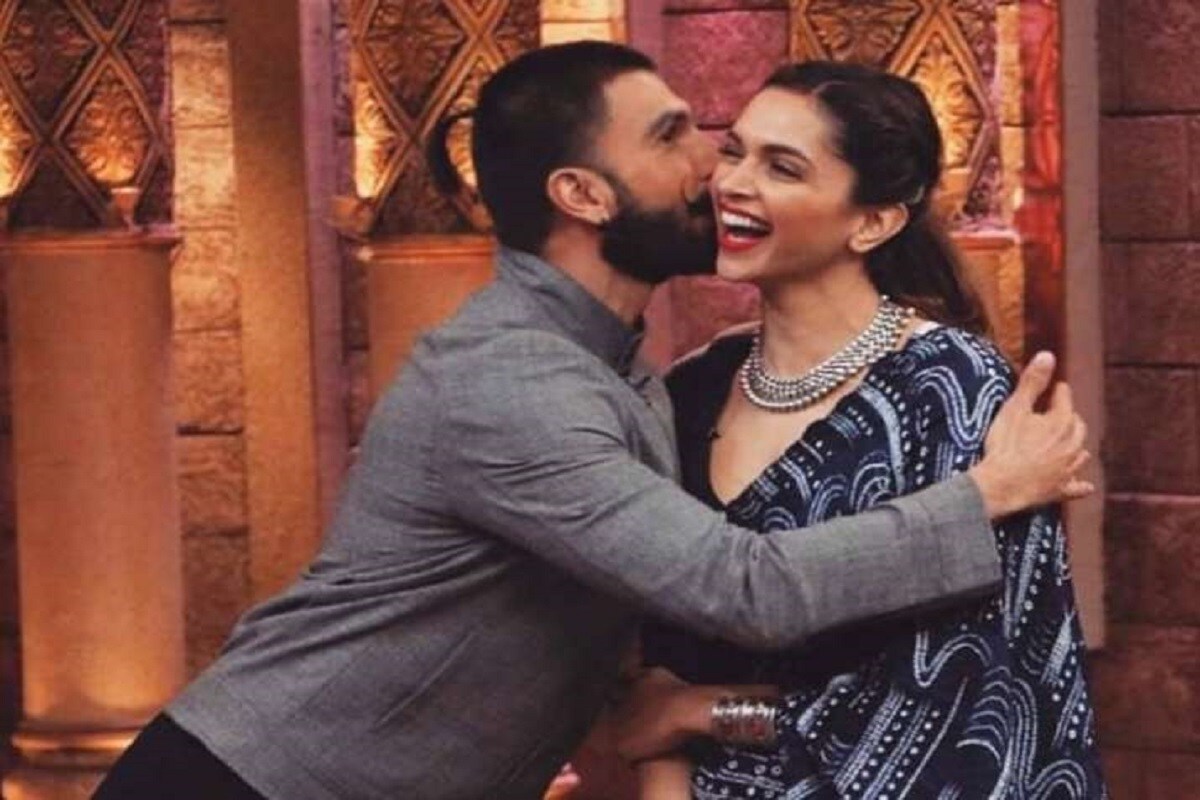 রণবীর সিং (Ranveer singh) ও দীপিকা পাড়ুকোনের (Deepika Padukone)-এর রোমান্টিক জুটি সব সময় মানুষের পছন্দের তালিকায় সেরা। তাঁদের এক সঙ্গে ছবি করা থেকে বিয়ে সবেতেই সব সময় আগ্রহ দেখিয়েছেন দর্শক। ২০১৮ সালের নভেম্বরে এই জুটি বিয়ে করেন। তারপর থেকে দিব্যি কাটছে তাঁদের জীবন। photo source collected রণবীর সিং (Ranveer singh) ও দীপিকা পাড়ুকোনের (Deepika Padukone)-এর রোমান্টিক জুটি সব সময় মানুষের পছন্দের তালিকায় সেরা। তাঁদের এক সঙ্গে ছবি করা থেকে বিয়ে সবেতেই সব সময় আগ্রহ দেখিয়েছেন দর্শক। ২০১৮ সালের নভেম্বরে এই জুটি বিয়ে করেন। তারপর থেকে দিব্যি কাটছে তাঁদের জীবন। photo source collected