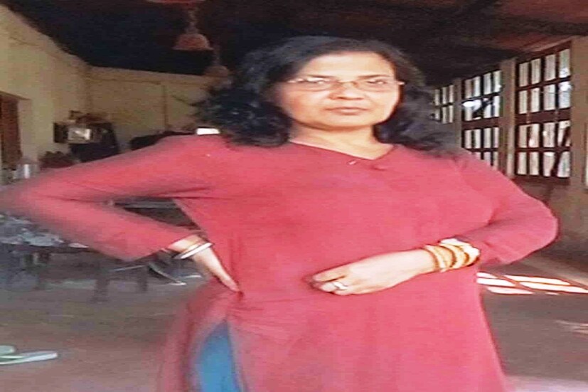 বৃহস্পতিবার গভীর রাতে দক্ষিন ২৪ পরগনা জেলা নরেন্দ্রপুর থানা এলাকার গড়িয়া ঢালুয়া থেকে ডাকাতির উদ্যেস্যে জড় হয়া তিন ডাকাত কে গ্রেফতার করে পুলিশ,নিজেদের হেফাজতে নিয়ে পুলিশ জানতে পারে, দেড় বছর আগে নরেন্দ্রপুরের তিউরিয়া এলাকায় এক বাগান বাড়িতে খুন হওয়া কেয়ার টেকার দম্পতির খুনের রহস্য। বৃহস্পতিবার গভীর রাতে দক্ষিন ২৪ পরগনা জেলা নরেন্দ্রপুর থানা এলাকার গড়িয়া ঢালুয়া থেকে ডাকাতির উদ্যেস্যে জড় হয়া তিন ডাকাত কে গ্রেফতার করে পুলিশ,নিজেদের হেফাজতে নিয়ে পুলিশ জানতে পারে, দেড় বছর আগে নরেন্দ্রপুরের তিউরিয়া এলাকায় এক বাগান বাড়িতে খুন হওয়া কেয়ার টেকার দম্পতির খুনের রহস্য।