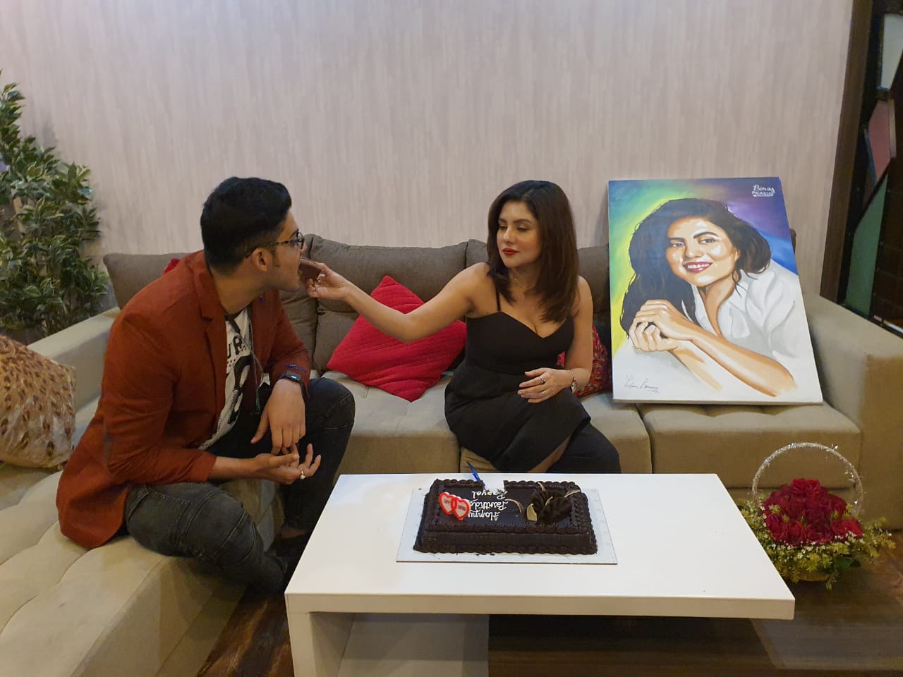• সম্প্রতি মুক্তি পেতে চলেছে পায়েল অভিনীত ছবি 'ম্যাজিক'। তাঁর আগেই নায়িকার জন্মদিনকে স্পেশ্যাল বানিয়ে তুললেন তাঁর ভক্তেরা। • সম্প্রতি মুক্তি পেতে চলেছে পায়েল অভিনীত ছবি 'ম্যাজিক'। তাঁর আগেই নায়িকার জন্মদিনকে স্পেশ্যাল বানিয়ে তুললেন তাঁর ভক্তেরা।