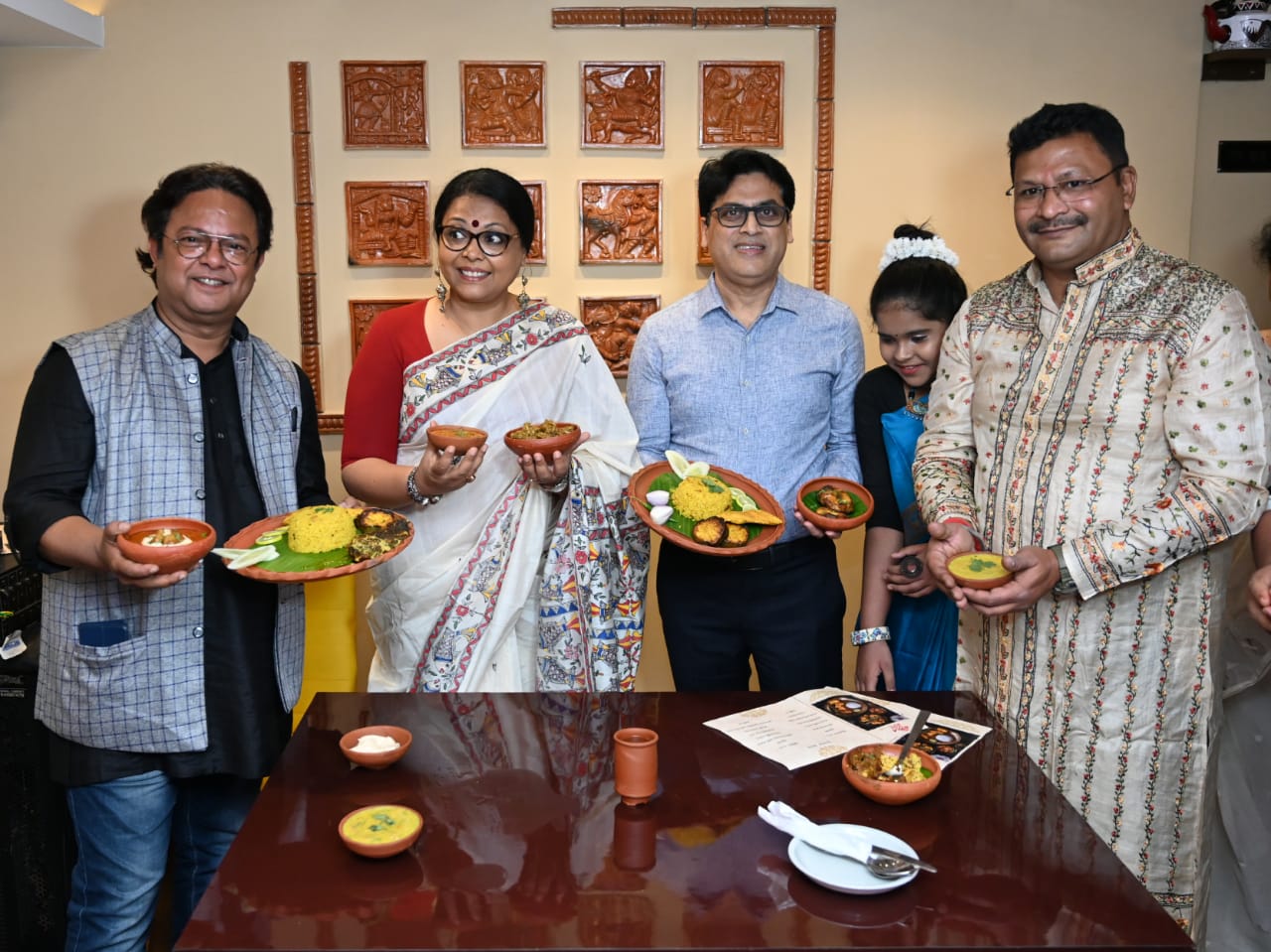 • মাছ, মছলি এন্ড মোর নিয়ে এল আন্তর্জাতিক মাতৃভাষা দিবস উপলক্ষ্যে পদ্মাপাড়ের স্বাদ, খোদ কলকাতায়। ১৮ ফেব্রুয়ারি,২০২১, • মাছ, মছলি এন্ড মোর নিয়ে এল আন্তর্জাতিক মাতৃভাষা দিবস উপলক্ষ্যে পদ্মাপাড়ের স্বাদ, খোদ কলকাতায়। ১৮ ফেব্রুয়ারি,২০২১,