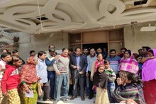 মন্ত্রী জাকির হোসেন হাসপাতালে, তবু তাঁর জনতার দরবারে আজও মানুষের বিপুল ভিড়