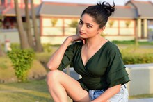 শ্যুটিংয়ের মাঝেই জন্মদিন পালন ঈশা সাহার ! রাত ১২টায় পার্টি জমজমাট !