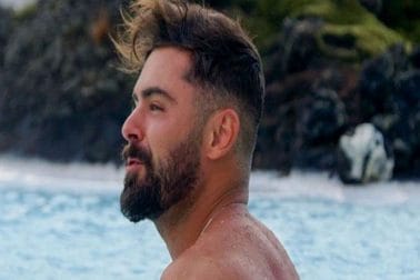 জ্যাক এফরন (Zac Efron)অনেকেরই স্বপ্নের পুরুষ জ্যাক এফরন। এই অভিনেতা জীবনে প্রথমবার চুম্বন করেছিলেন ট্রুথ অ্যান্ড ডেয়ার খেলার সময়। কাকে করেছিলেন? তা অবশ্য জানাননি তিনি। জ্যাক এফরন (Zac Efron)অনেকেরই স্বপ্নের পুরুষ জ্যাক এফরন। এই অভিনেতা জীবনে প্রথমবার চুম্বন করেছিলেন ট্রুথ অ্যান্ড ডেয়ার খেলার সময়। কাকে করেছিলেন? তা অবশ্য জানাননি তিনি।