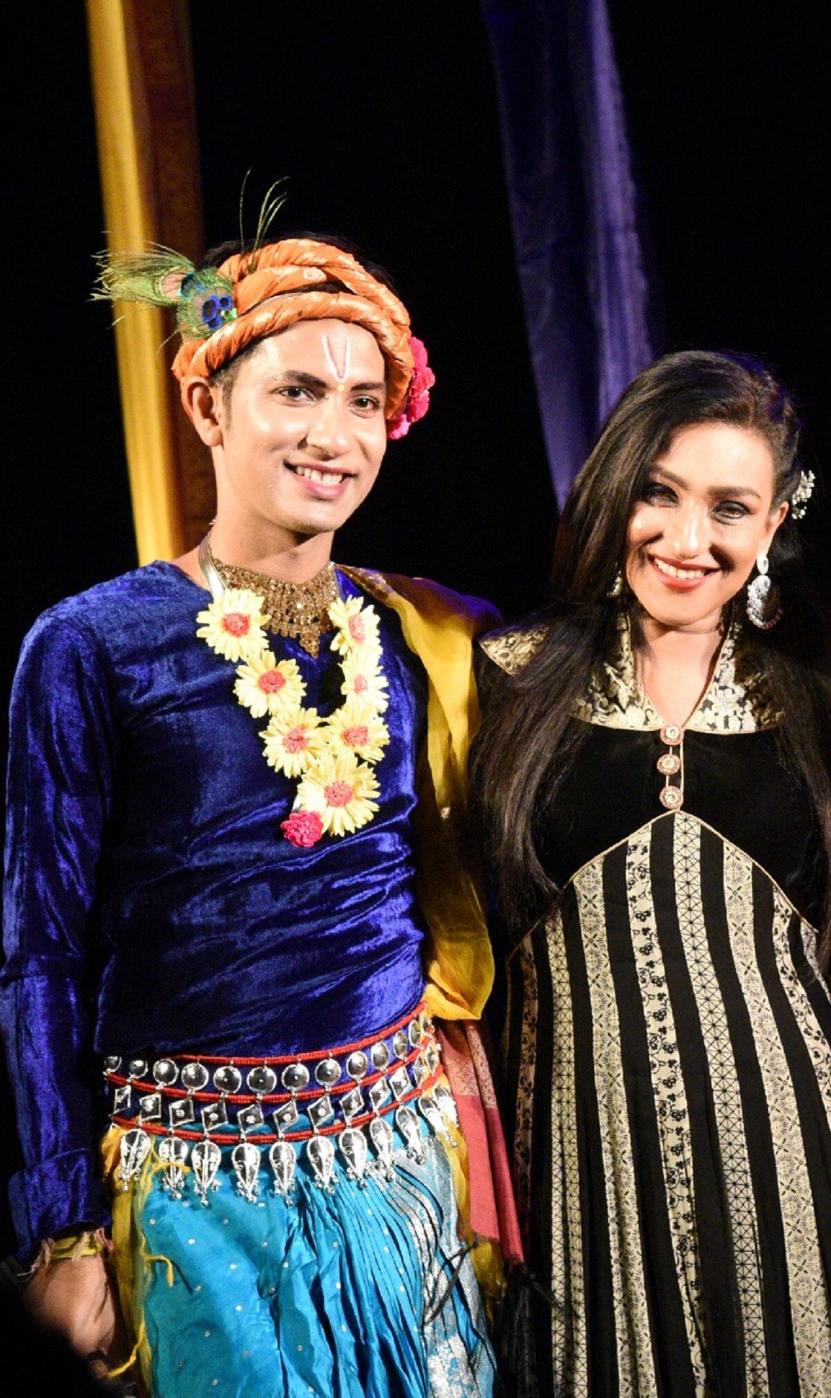 সেই মর্মেই জ্ঞান মঞ্চে আয়োজিত হয়েছিল একটি সঙ্গীত নৃত্যানুষ্ঠানের। অমৃতা সেনগুপ্ত ও অর্ণব দত্ত নিবেদিত এবং 'প্রয়াস' আয়োজিত এই অনুষ্ঠানের মেন্টর হিসেবে ছিলেন ঋতুপর্ণা সেনগুপ্ত।বিশেষভাবে সক্ষম প্রায় কুড়িজন শিশু এই অনুষ্ঠানে অংশগ্রহন করে এবং নৃত্য পরিবেশন করে।নৃত্যগীতি 'কৃষ্ণমাধুরী' পরিবেশিত হয় সব শেষে। সেই মর্মেই জ্ঞান মঞ্চে আয়োজিত হয়েছিল একটি সঙ্গীত নৃত্যানুষ্ঠানের। অমৃতা সেনগুপ্ত ও অর্ণব দত্ত নিবেদিত এবং 'প্রয়াস' আয়োজিত এই অনুষ্ঠানের মেন্টর হিসেবে ছিলেন ঋতুপর্ণা সেনগুপ্ত।বিশেষভাবে সক্ষম প্রায় কুড়িজন শিশু এই অনুষ্ঠানে অংশগ্রহন করে এবং নৃত্য পরিবেশন করে।নৃত্যগীতি 'কৃষ্ণমাধুরী' পরিবেশিত হয় সব শেষে।