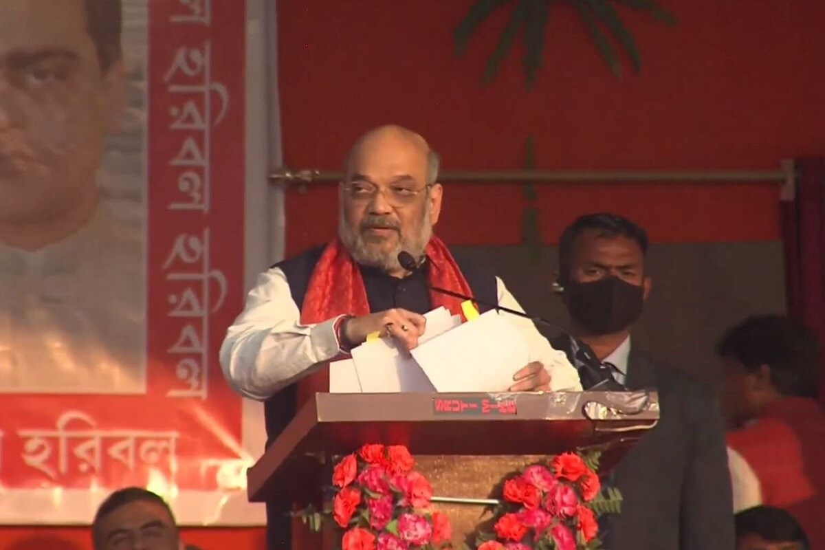 এ দিন ঠাকুরনগরের সভা থেকেই অমিত শাহ ঘোষণা করেন, করোনার টিকাকরণের কাজ শেষ হলেই সিএএ কার্যকর করে মতুয়া এবং শরণার্থীদের নাগরিকত্ব দেওয়া হবে৷ এ দিন ঠাকুরনগরের সভা থেকেই অমিত শাহ ঘোষণা করেন, করোনার টিকাকরণের কাজ শেষ হলেই সিএএ কার্যকর করে মতুয়া এবং শরণার্থীদের নাগরিকত্ব দেওয়া হবে৷