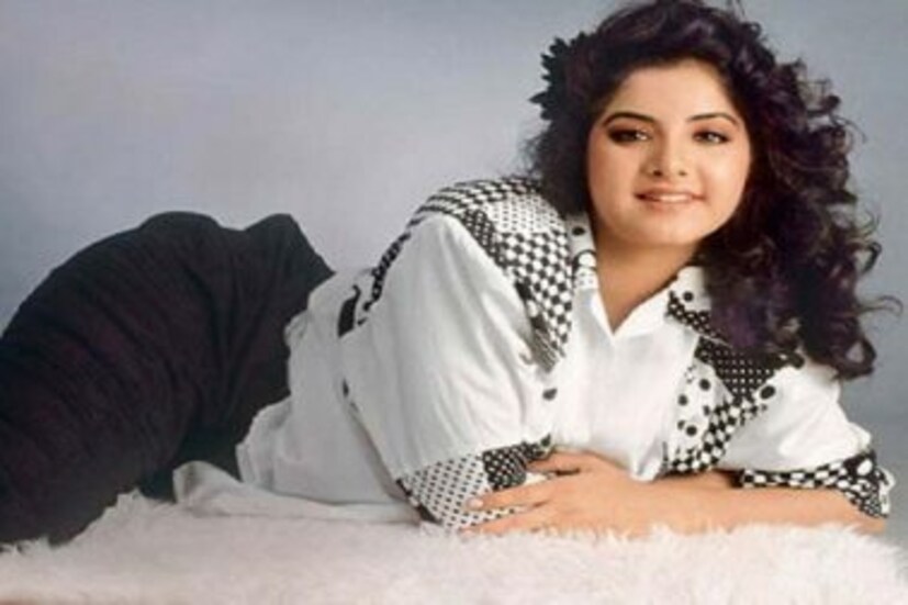 ১৯৯২ সালের ১০ মে পরিচালক-প্রযোজক সাজিদ নাদিয়াদওয়ালার সঙ্গে বিয়ে করেছিলেন দিব্যা। ১৯৯৩ সালের ৫ এপ্রিল ভারসোভায় তাঁদের ৬ তলার অ্যাপার্টমেন্ট থেকে পড়ে যাওয়ার কথা শোনা যায়। সে কারণেই প্রাণ হারান তিনি। যদিও এই মৃত্যু নিয়ে বিতর্ক রয়েছে। মাত্র ১৯ বছরেই শেষ হয়ে যান তিনি।  