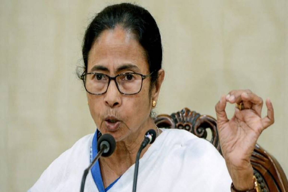তবে মাসিক কত টাকা করে পেনশন বা ভাতা পাওয়া যাবে, এ বিষয়ে কিছু উল্লেখ করেননি মুখ্যমন্ত্রী৷ বাজেট পুস্তিকাতেও তার স্পষ্ট উল্লেখ নেই৷(Info-Somraj Bandopadhyay) তবে মাসিক কত টাকা করে পেনশন বা ভাতা পাওয়া যাবে, এ বিষয়ে কিছু উল্লেখ করেননি মুখ্যমন্ত্রী৷ বাজেট পুস্তিকাতেও তার স্পষ্ট উল্লেখ নেই৷(Info-Somraj Bandopadhyay)