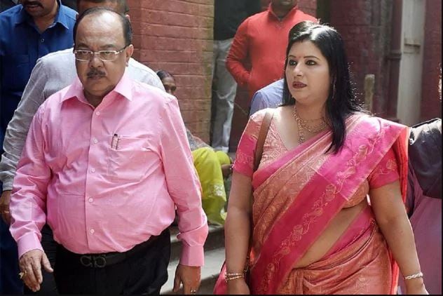 সূত্রের খবর, শোভন বৈশাখীর এই আইনি পদক্ষেপের পিছনে তাঁর দল তৃণমূলের পূর্ণ সমর্থন রয়েছে৷ দলের তরফে দেবশ্রীকে সবরকম সহযোগিতার আশ্বাসও দেওয়া হয়েছে৷(Info-Pracheta Panja) সূত্রের খবর, শোভন বৈশাখীর এই আইনি পদক্ষেপের পিছনে তাঁর দল তৃণমূলের পূর্ণ সমর্থন রয়েছে৷ দলের তরফে দেবশ্রীকে সবরকম সহযোগিতার আশ্বাসও দেওয়া হয়েছে৷(Info-Pracheta Panja)