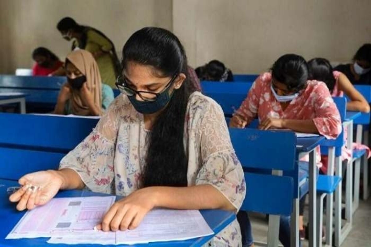 *২৩ ফেব্রুয়ারি থেকে শুরু হচ্ছে এ বছরের জয়েন্ট এন্ট্রান্সের ফর্ম ফিল-আপের প্রক্রিয়া। ফাইল ছবি। *২৩ ফেব্রুয়ারি থেকে শুরু হচ্ছে এ বছরের জয়েন্ট এন্ট্রান্সের ফর্ম ফিল-আপের প্রক্রিয়া। ফাইল ছবি।