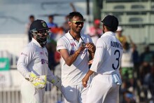 অভিষেকেই পাঁচ উইকেট, অনন্য নজির অক্ষর প্যাটেলের