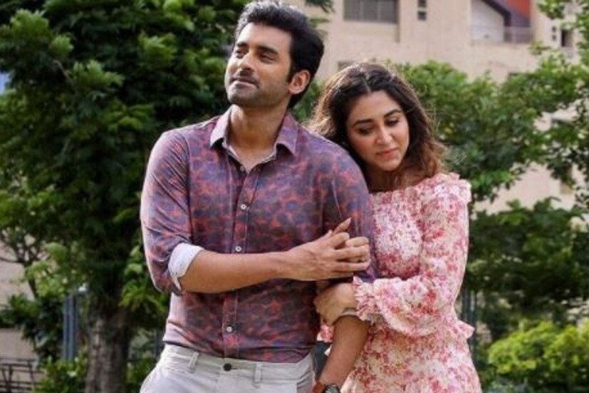 উল্লেখ্য, একসঙ্গে ১০ বছর সম্পর্কে রয়েছেন অঙ্কুশ ও ঐন্দ্রিলা। আগামীকাল অর্থাৎ ১২ ফেব্রুয়ারি মুক্তি পাচ্ছে অঙ্কুশ ও ঐন্দ্রিলার ছবি ম্যাজিক। এই ছবিতে অভিনয় করেছেন পায়েল সরকারও।  