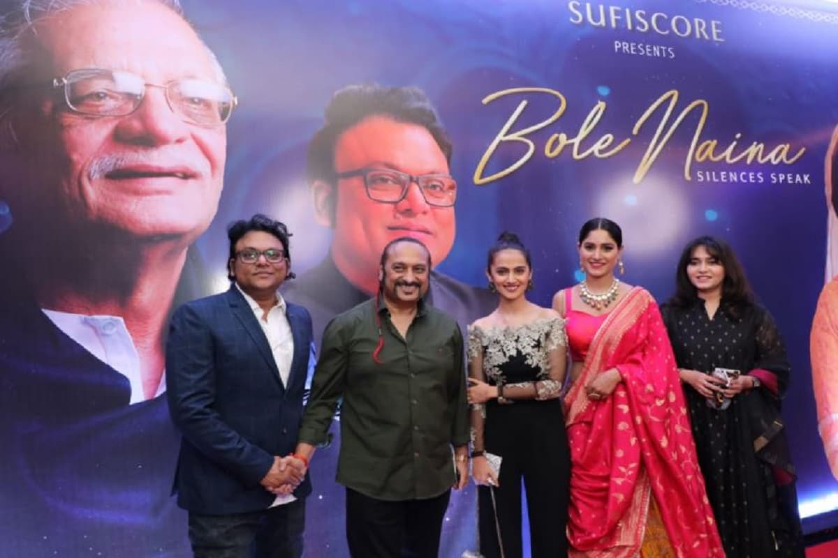 •একসঙ্গে কাজ করলেন গুলজার সাহাব, জাকির হুসেইন, দীপক পণ্ডিত। প্রতিভা সিং বেগহেল-এর প্রথম অ্যালবম বোলে নয়না-র জন্য ঘটল এই মেলবন্ধন। •একসঙ্গে কাজ করলেন গুলজার সাহাব, জাকির হুসেইন, দীপক পণ্ডিত। প্রতিভা সিং বেগহেল-এর প্রথম অ্যালবম বোলে নয়না-র জন্য ঘটল এই মেলবন্ধন।