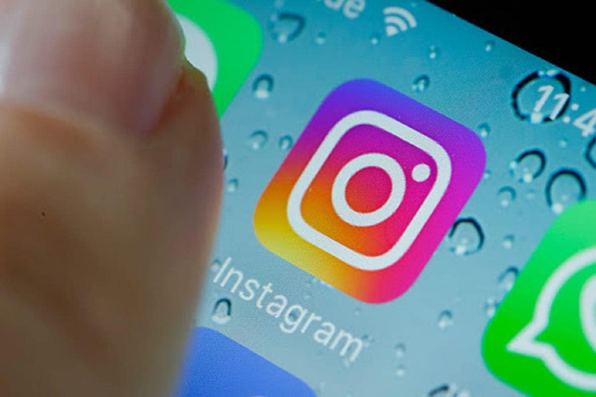  সম্প্রতি এক প্রেস বিবৃতিতে Instagram-এর তরফে এ নিয়ে বিস্তারিত জানানো হয়েছে। Instagram-এর বার্তা, নতুন যাঁরা ইনস্টা অ্যাকাউন্টের জন্য সাইন আপ করছেন, তাঁদের জন্য আরও কঠোর ব্যবস্থা নেওয়া হচ্ছে। সংশ্লিষ্ট সোশ্যাল চ্যাটিং প্ল্যাটফর্মটি একটি নতুন AI ও মেশিন লার্নিং টেকনোলজি নির্ভর ফিচার তৈরি করছে। যার সাহায্যে সাইন আপের সময়ে বয়স যাচাই করার ব্যবস্থা থাকবে। 
