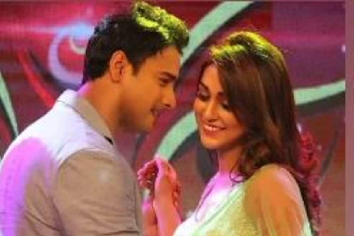 অভিনেতা যশ দাশগুপ্তের সঙ্গে বেশ কয়েকটি ছবিতে একসঙ্গে কাজ করেছেন মিমি। দুজনের রসায়নও পছন্দ করেছেন দর্শকষ সেই যশও একটি ছবি শেয়ার করে মিমিকে শুভেচ্ছা জানান। অভিনেতা যশ দাশগুপ্তের সঙ্গে বেশ কয়েকটি ছবিতে একসঙ্গে কাজ করেছেন মিমি। দুজনের রসায়নও পছন্দ করেছেন দর্শকষ সেই যশও একটি ছবি শেয়ার করে মিমিকে শুভেচ্ছা জানান।