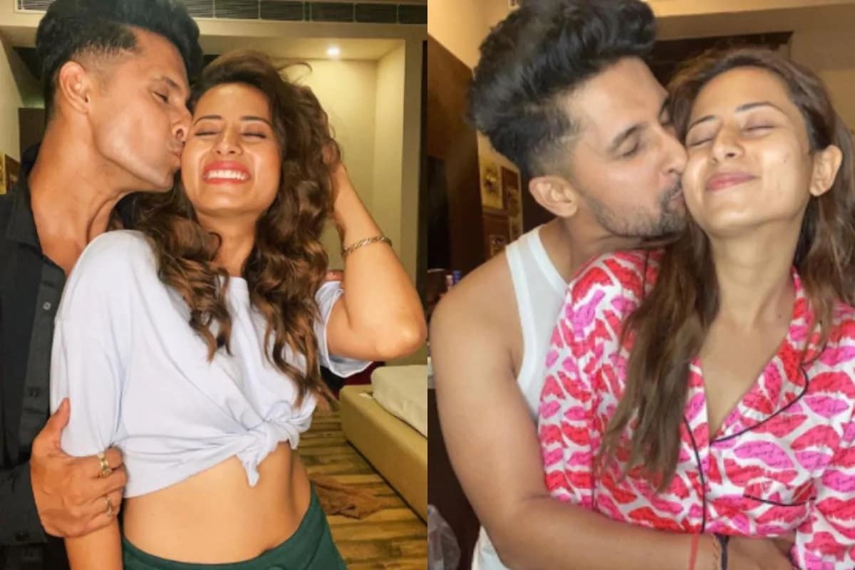 ওটিটি প্ল্যাটফর্মের সিরিয়াল কিসারের তকমাটা এবার বোধহয় রবি দুবেকেই (Ravi Dubey) দিতে হবে। রুপোলি পর্দার প্যাশনেট এই জামাই যে সব চেয়ে ভালো চুম্বন করতে পারেন সহকর্মীদের মধ্যে, সে কথা দিনকয়েক আগেই এক সাক্ষাৎকারে জানিয়েছিলেন নিয়া শর্মা (Nia Sharma)। দেখা গেল, অভিনয় হোক বা বাস্তবজীবন, চুম্বন আর সোহাগে জামাই ২.O (Jamai 2.0) সিরিজের অভিনেতাকে ঠেকিয়ে রাখা মুশকিল! ঘরে হোক বা বাইরে, স্ত্রী সরগুন মেহতার (Sargun Mehta) সঙ্গে তাঁর অন্তরঙ্গতা সোশ্যাল মিডিয়ায় যেন আগুন ঝরায়! ওটিটি প্ল্যাটফর্মের সিরিয়াল কিসারের তকমাটা এবার বোধহয় রবি দুবেকেই (Ravi Dubey) দিতে হবে। রুপোলি পর্দার প্যাশনেট এই জামাই যে সব চেয়ে ভালো চুম্বন করতে পারেন সহকর্মীদের মধ্যে, সে কথা দিনকয়েক আগেই এক সাক্ষাৎকারে জানিয়েছিলেন নিয়া শর্মা (Nia Sharma)। দেখা গেল, অভিনয় হোক বা বাস্তবজীবন, চুম্বন আর সোহাগে জামাই ২.O (Jamai 2.0) সিরিজের অভিনেতাকে ঠেকিয়ে রাখা মুশকিল! ঘরে হোক বা বাইরে, স্ত্রী সরগুন মেহতার (Sargun Mehta) সঙ্গে তাঁর অন্তরঙ্গতা সোশ্যাল মিডিয়ায় যেন আগুন ঝরায়!