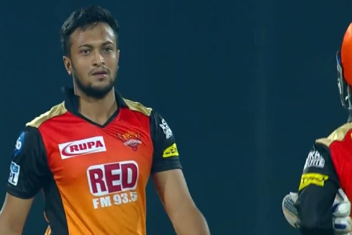 শাকিব আল হাসান (বেস প্রাইস ২ কোটি)এক বছর নির্বাসনের পর আইপিএলে ফিরছেন বাংলাদেশের এই সেলিব্রিটি অলরাউন্ডার৷ সানরাইজার্স হায়দরাবাদ ও কলকাতা নাইট রাইডার্সের জার্সিতে খেলেছেন তিনি ৷ এই দুই দলই তাঁকে দলে নিতে আগ্রহ দেখাতে পারে৷ শাকিব আল হাসান (বেস প্রাইস ২ কোটি)এক বছর নির্বাসনের পর আইপিএলে ফিরছেন বাংলাদেশের এই সেলিব্রিটি অলরাউন্ডার৷ সানরাইজার্স হায়দরাবাদ ও কলকাতা নাইট রাইডার্সের জার্সিতে খেলেছেন তিনি ৷ এই দুই দলই তাঁকে দলে নিতে আগ্রহ দেখাতে পারে৷