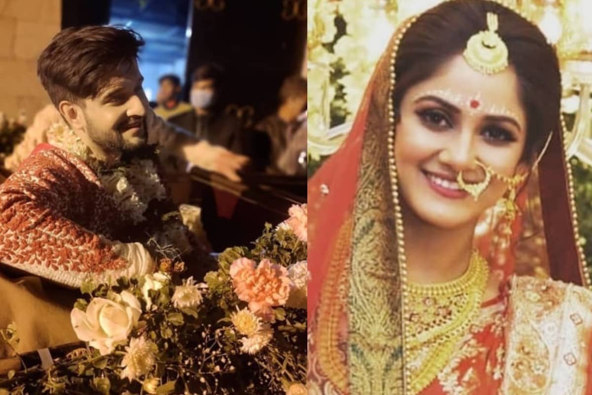 নতুন বছরের অন্যতম বহু প্রতীক্ষীত তারকা জুটি এবার সাতপাকে বাঁধা পড়লেন। বহু দিন ধরেই জল্পনা চলছিল, কবে বিয়ে করবেন নীল ভট্টাচার্য ও তৃণা সাহা। অবশেষে রাজকীয় কায়দায় বিয়ের পিঁড়িতে বসলেন তারকা জুটি। আর বাঙালির বিয়ের অন্যতম আকর্ষণ মেনু। জেনে নেওয়া যাক নীল-তৃণার বিয়ের মেনুতে কী কী ছিল। নতুন বছরের অন্যতম বহু প্রতীক্ষীত তারকা জুটি এবার সাতপাকে বাঁধা পড়লেন। বহু দিন ধরেই জল্পনা চলছিল, কবে বিয়ে করবেন নীল ভট্টাচার্য ও তৃণা সাহা। অবশেষে রাজকীয় কায়দায় বিয়ের পিঁড়িতে বসলেন তারকা জুটি। আর বাঙালির বিয়ের অন্যতম আকর্ষণ মেনু। জেনে নেওয়া যাক নীল-তৃণার বিয়ের মেনুতে কী কী ছিল।