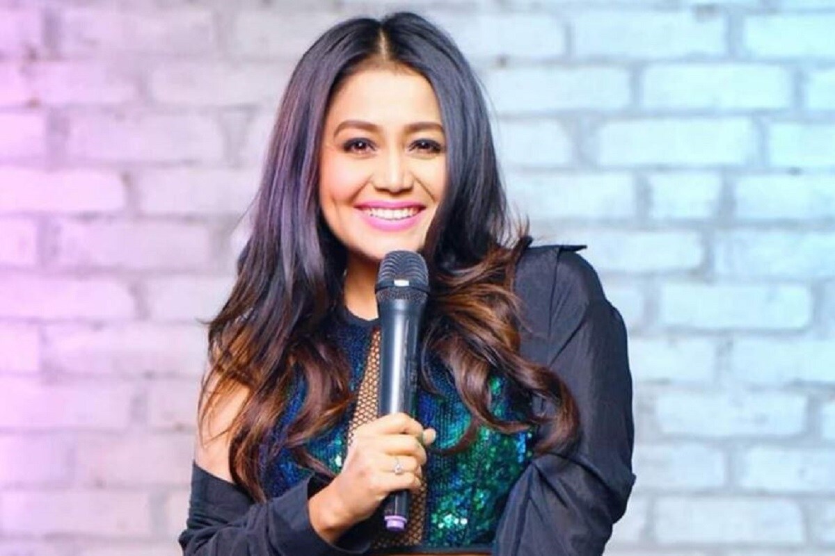 •সম্প্রতি ইন্ডিয়ান আইডলে উপস্থিত ছিলেন গীতিকার সন্তোষ আনন্দ এবং সুরকার পেয়ারেলাল। যেখানে নেহা কাক্কর একটি মহৎ উদ্দেশ্যে লক্ষ লক্ষ মানুষের মন জয় করেছিলেন। গীতিকার সন্তোষ আনন্দকে সাহায্যের ঘোষণা করেছেন নেহা কাক্কর। গায়ক সবার সামনে এটি ঘোষণা করেছেন। •সম্প্রতি ইন্ডিয়ান আইডলে উপস্থিত ছিলেন গীতিকার সন্তোষ আনন্দ এবং সুরকার পেয়ারেলাল। যেখানে নেহা কাক্কর একটি মহৎ উদ্দেশ্যে লক্ষ লক্ষ মানুষের মন জয় করেছিলেন। গীতিকার সন্তোষ আনন্দকে সাহায্যের ঘোষণা করেছেন নেহা কাক্কর। গায়ক সবার সামনে এটি ঘোষণা করেছেন।