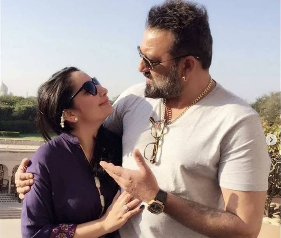 বুকের ক্যানসারকে কাবু করে ফের শুরু করেছেন কাজ। মাঝে মধ্যেই সে সব ছবি তিনি পোস্ট করেন নিজের ইনস্টাগ্রামে। photo source collected বুকের ক্যানসারকে কাবু করে ফের শুরু করেছেন কাজ। মাঝে মধ্যেই সে সব ছবি তিনি পোস্ট করেন নিজের ইনস্টাগ্রামে। photo source collected