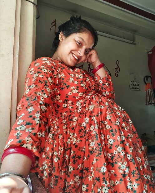 •আপাতত তিনি ব্যস্ত খুদের জন্য দিন গোনায়৷ 